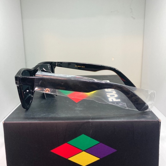 Shinny Black Classic Polarized Unisex Sunglasses - Picture 4 of 4